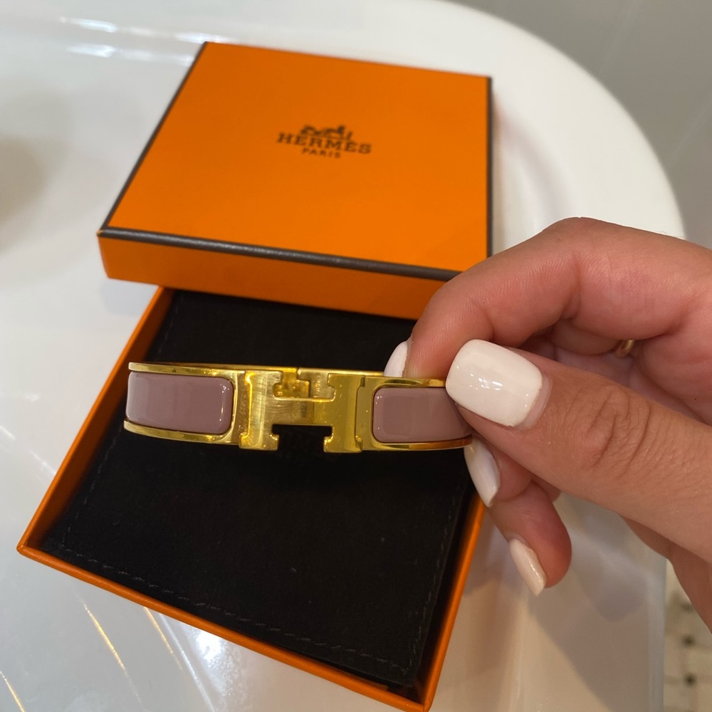 Hermès bracelet light wear. Limited edition color